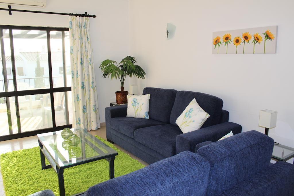 Alto Club Apartments Alvor Szoba fotó
